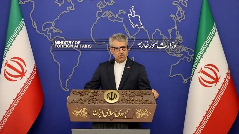 طهران على حافة الانهيار